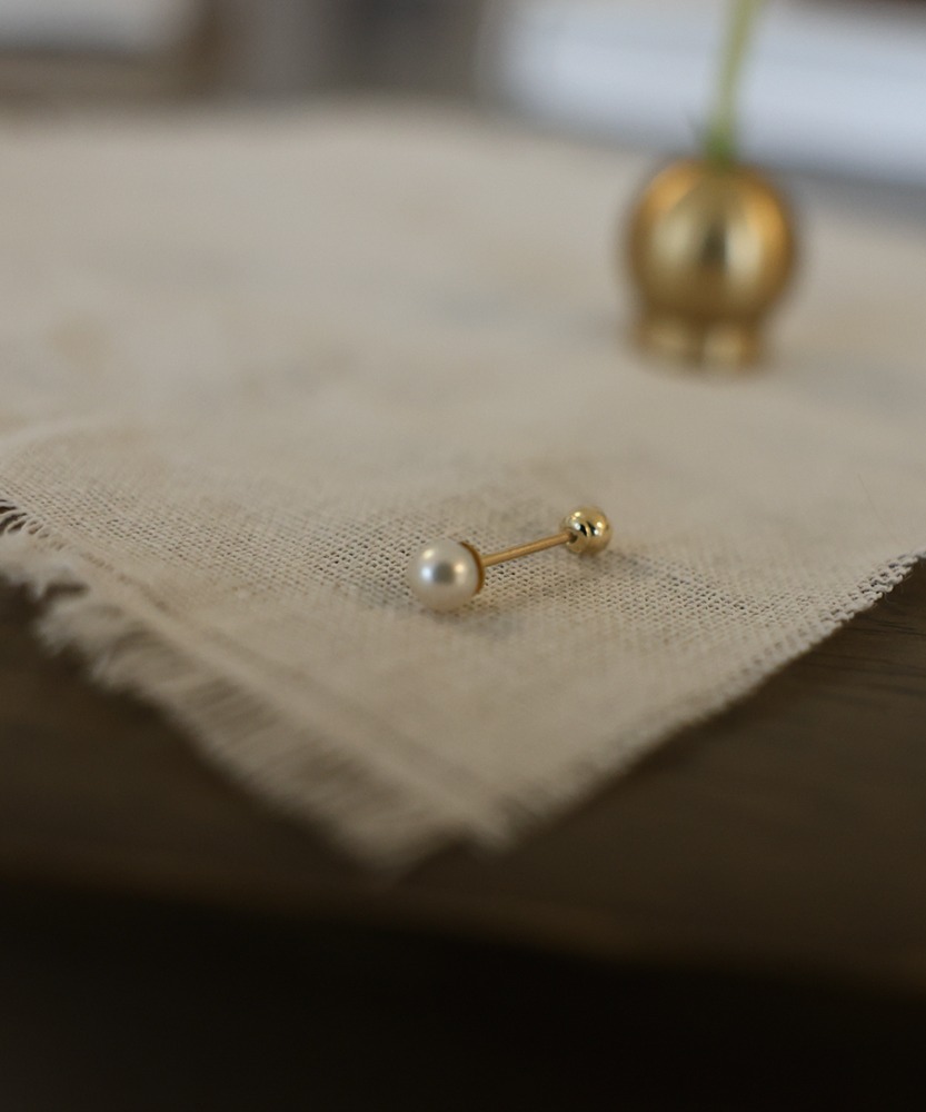 [Single] Mini pearl piercing